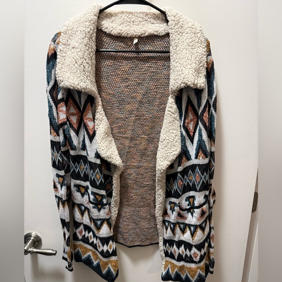 Buckle Multicolor Geometric Sherpa Cardigan - Picture 1 of 2